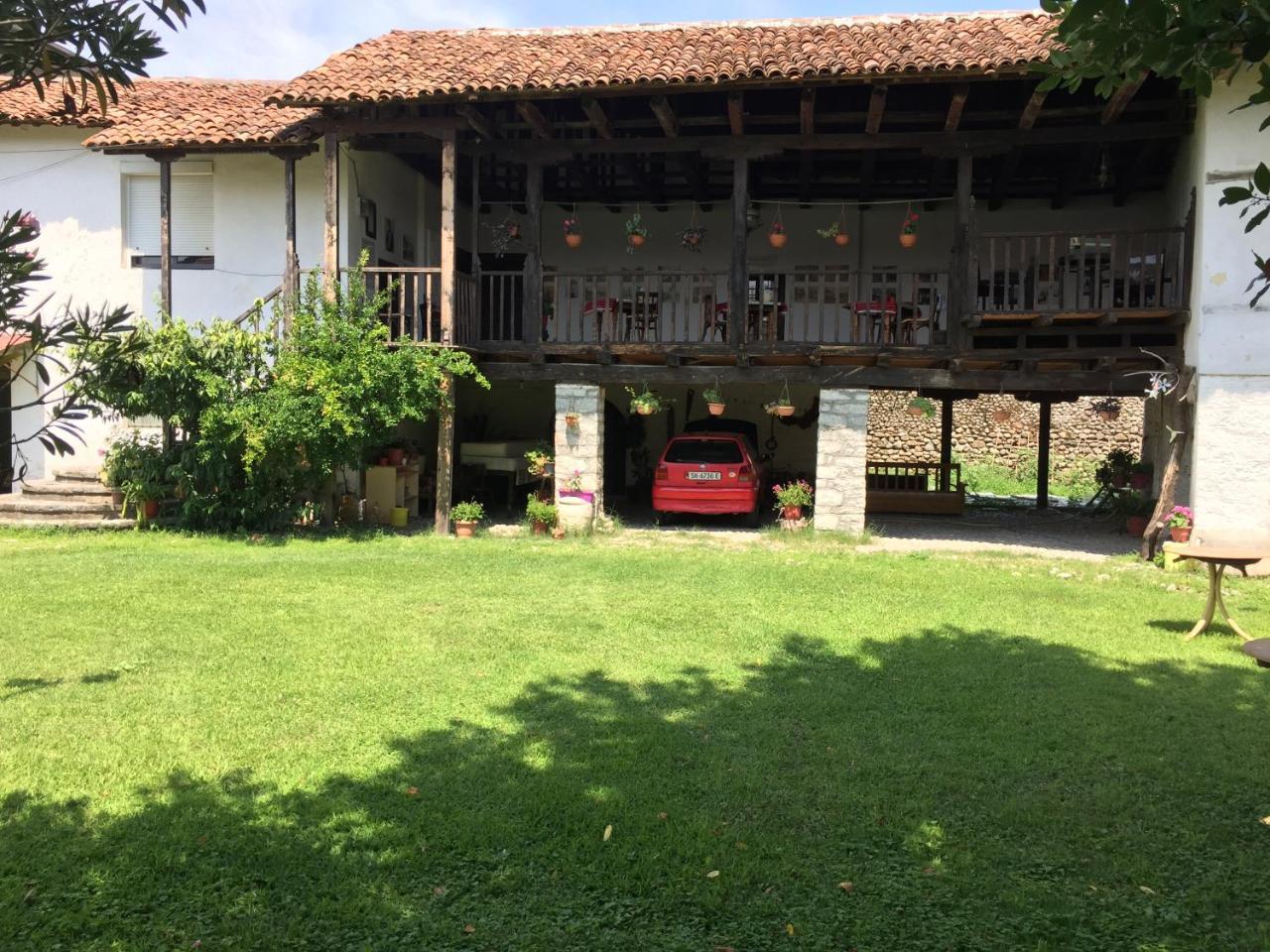 Pashko Vasa Guesthouse Shkoder Bagian luar foto